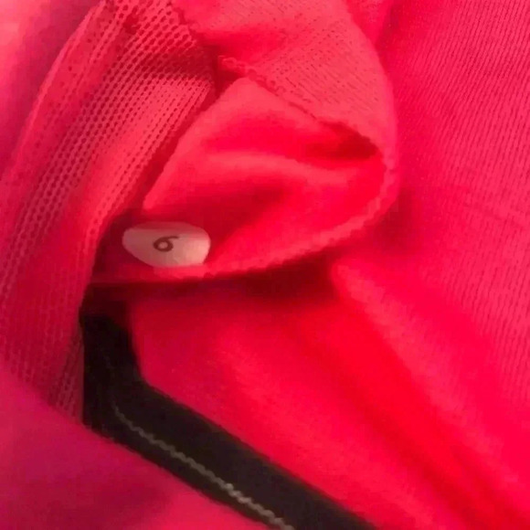 Lululemon hot pink tank with shelf bra sz 6 - Picture 7 of 9